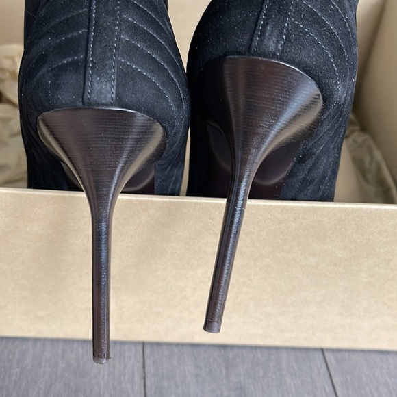 Burberry Suede Peep-toe ankle boots. Size 7 - Picture 8 of 8